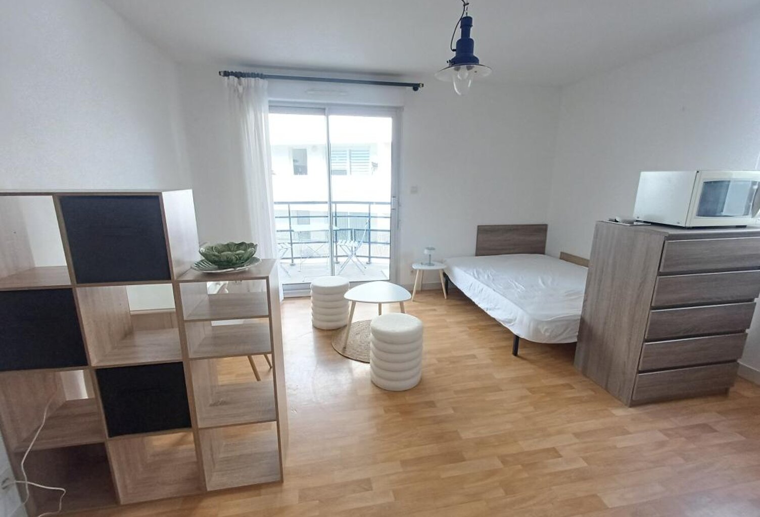 Studio meublé avec balcon et parking — photo 1
