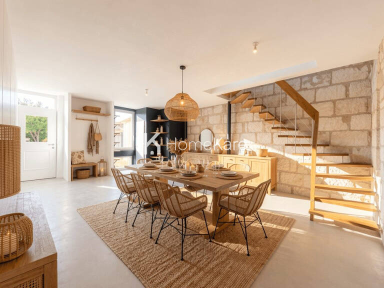 MAISON DE CHARME AVEC PIERRES APPARENTES — photo 1
