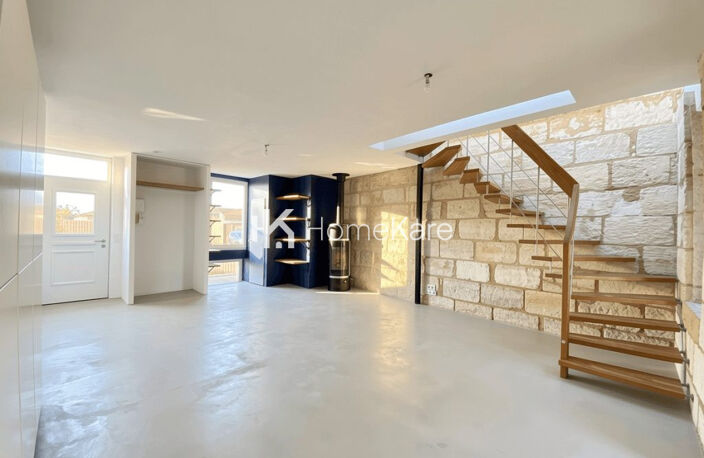 MAISON DE CHARME AVEC PIERRES APPARENTES — photo 2