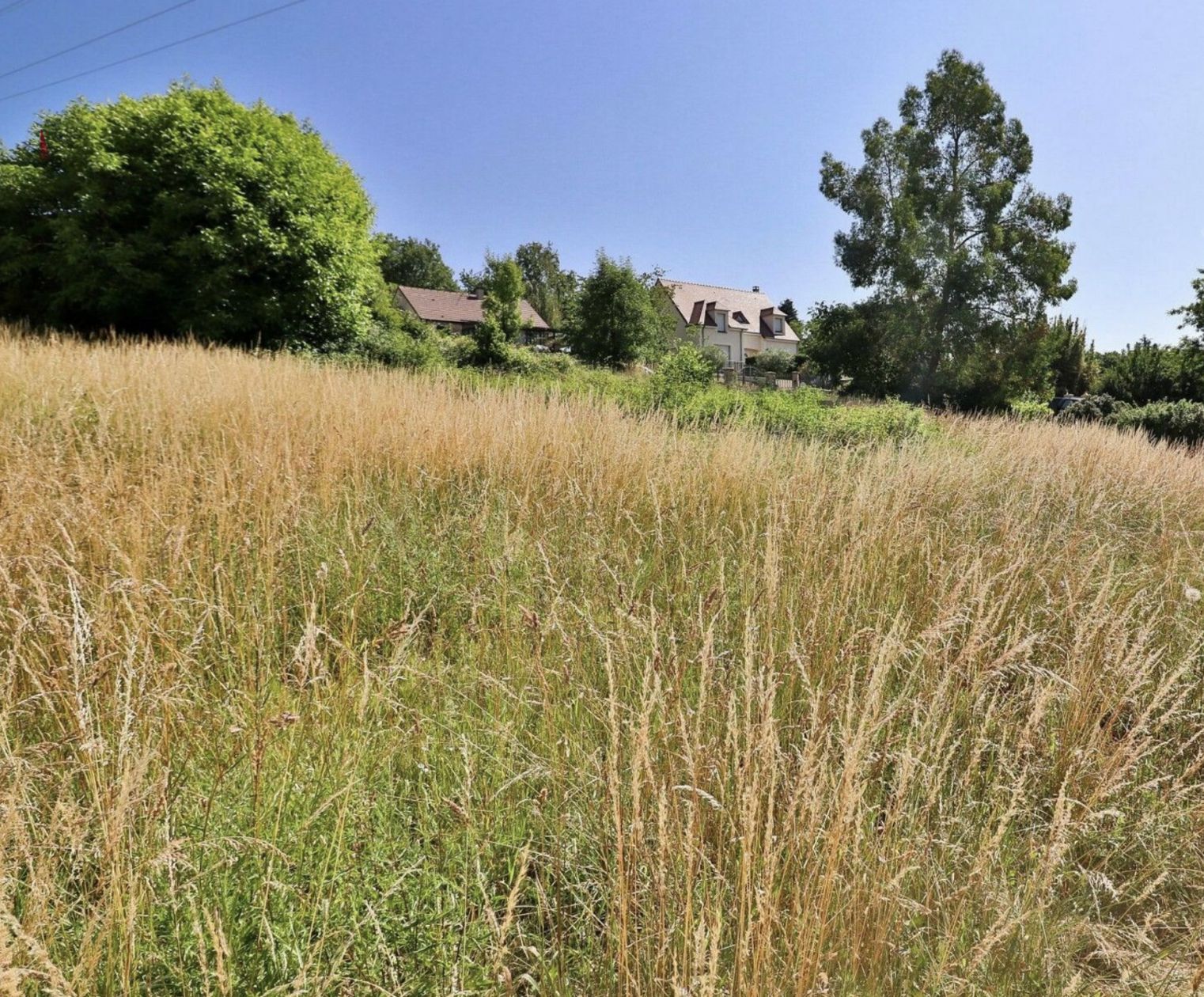 Terrain à bâtir de 836 m² à CHAMARANDE (91)