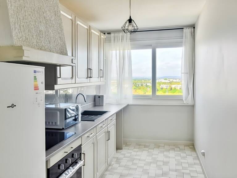 A LOUER – Appartement T2 meublé de 45 m² à Ris-Orangis — photo 1