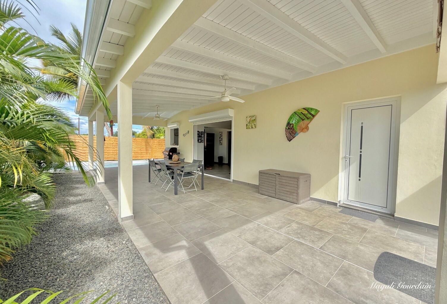 A VENDRE – SAINT-FRANÇOIS – VILLA CONTEMPORAINE 2024 AVEC PISCINE & T2 INDÉPENDANT — photo 1