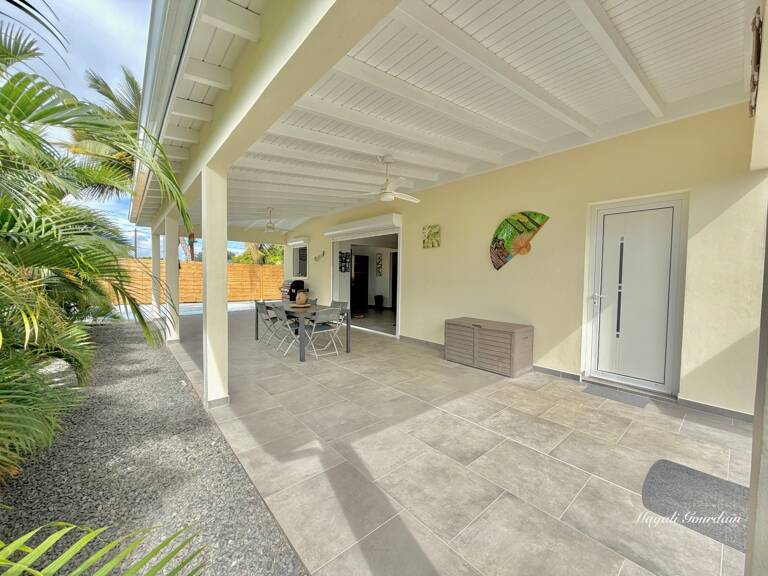 A VENDRE – SAINT-FRANÇOIS – VILLA CONTEMPORAINE 2024 AVEC PISCINE & T2 INDÉPENDANT — photo 1