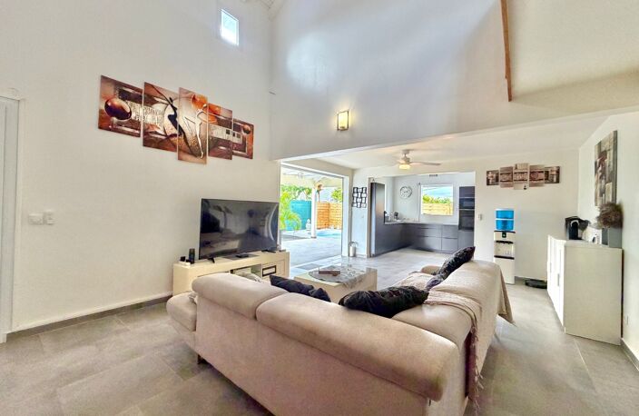 A VENDRE – SAINT-FRANÇOIS – VILLA CONTEMPORAINE 2024 AVEC PISCINE & T2 INDÉPENDANT — photo 5