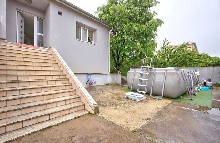 FEYZIN – MAISON 130 M² – 4 CHAMBRES – DEUX ESPACES DE VIE – TERRAIN DE 700 M² — photo 2