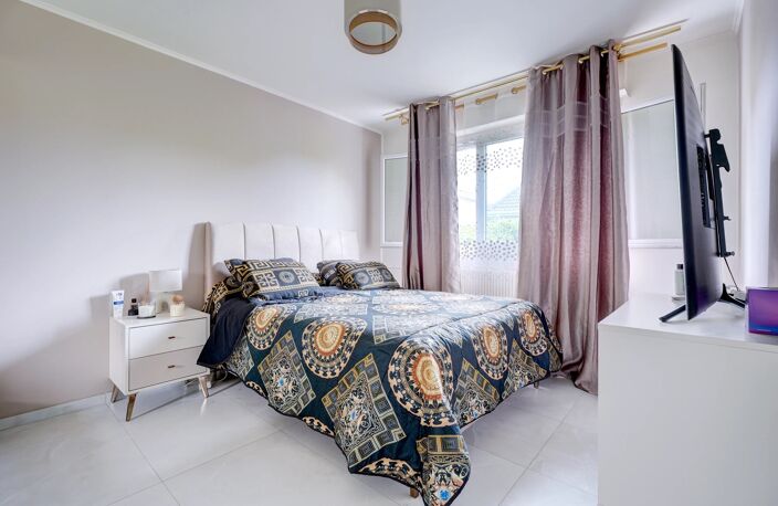 FEYZIN – MAISON 130 M² – 4 CHAMBRES – DEUX ESPACES DE VIE – TERRAIN DE 700 M² — photo 4