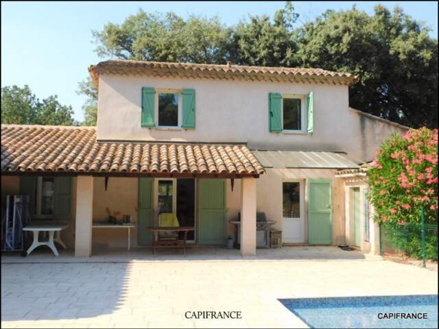 A LE VAL (83143) Maison familiale avec piscine, 4 chambres, grand garage, terrain naturel et boisé — photo du bien