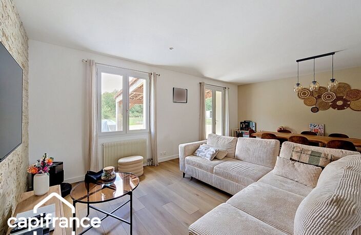PROCHE DE THOUARS Maison de plain pied de 111m2 avec + de 2 hectares de terrain avec dépendance de 900m2 — photo 2