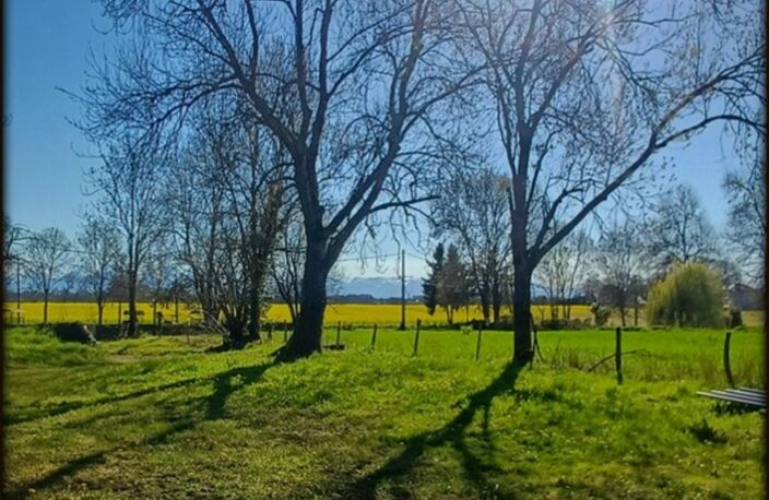A proximité de Soumoulou, Terrain constructible 1200 m² environ avec un hangar de 80 m² — photo 2