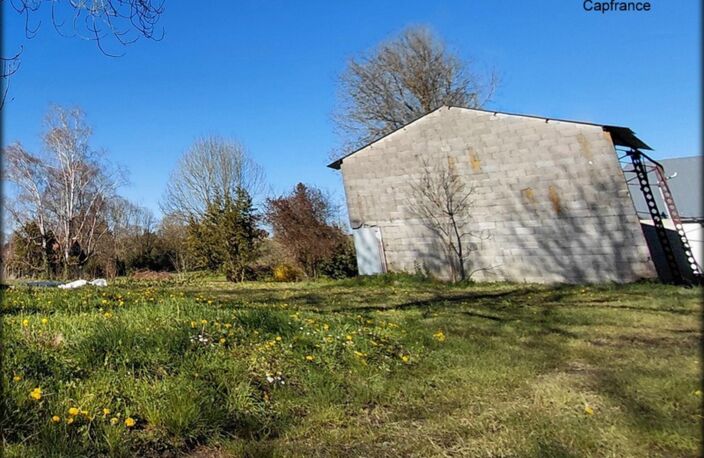 A proximité de Soumoulou, Terrain constructible 1200 m² environ avec un hangar de 80 m² — photo 3