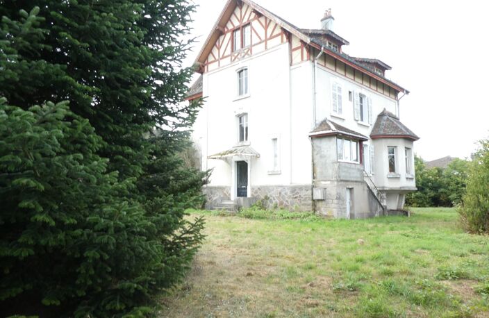LE THILLOT (88)Maison bourgeoise de caractère à rénover de 280 m²sur trois niveaux, terrain 1000 m²+ garage — photo 2