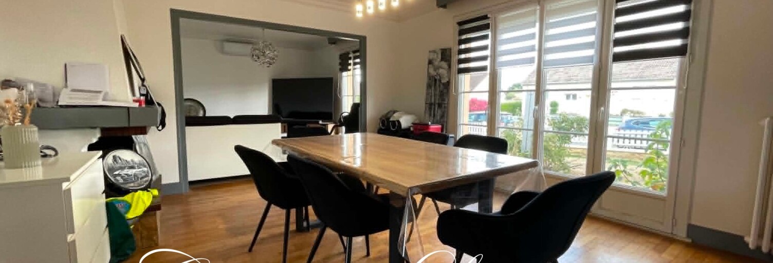 Maison 5 Pièces 98 m² à vendre à Tuffé Val de la Chéronne (72160)