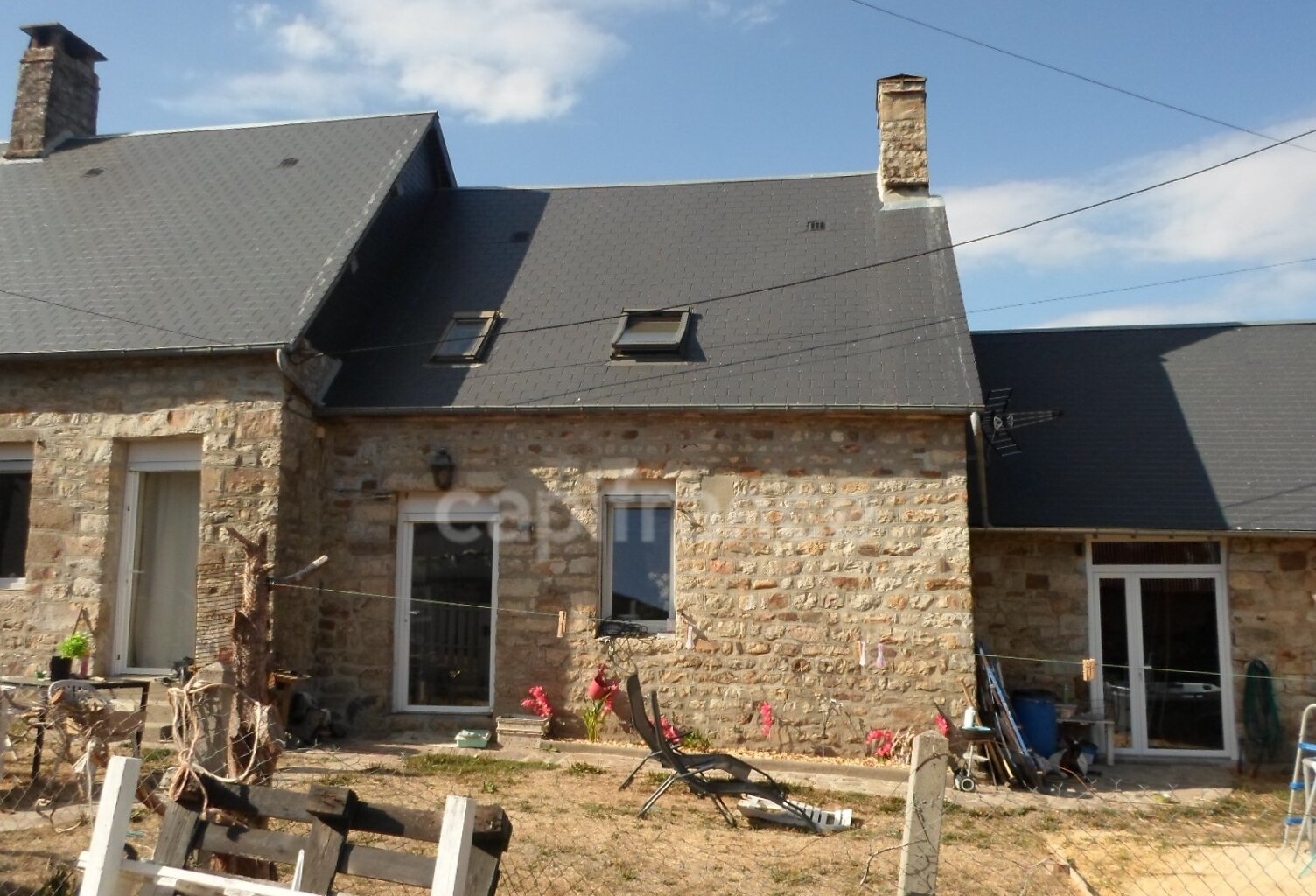 MAISON DE CAMPAGNE AVEC TERRAIN — photo 1