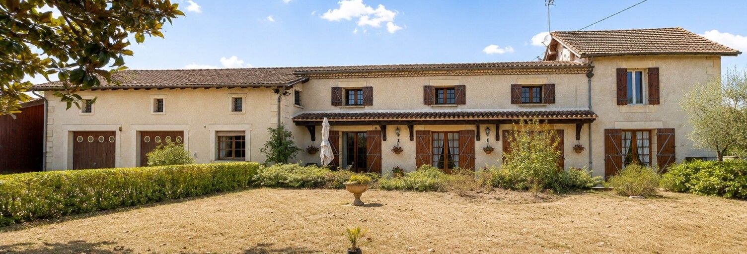 Maison 9 Pièces 242 m² à vendre à Saint-Pierre-d'Eyraud (24130)