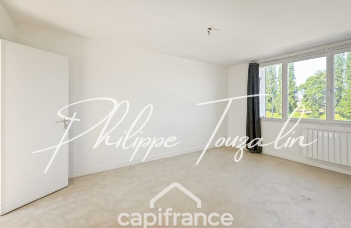Dpt Vienne (86), à vendre CHÂTELLERAULT Maison P5 de 93 m² - Terrain de 167 m² — photo 5