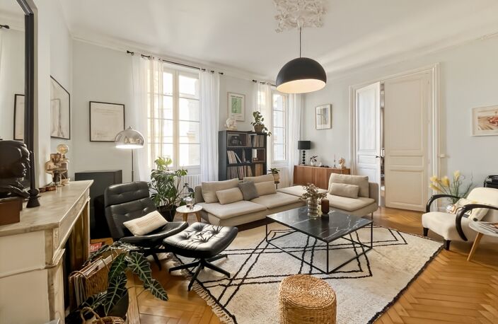Appartement bourgeois de 6 pièces à BORDEAUX  St Paul centre Historique (33) — photo 3