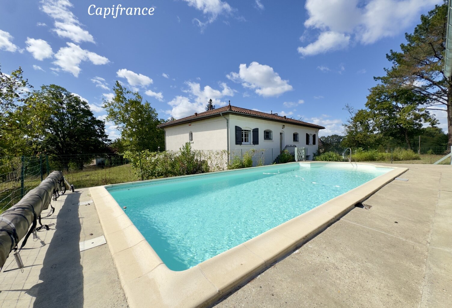 Axe La Réole / Sauveterre de Guyenne - Maison traditionnelle avec sous-sol complet - Agréable jardin et piscine — photo 1
