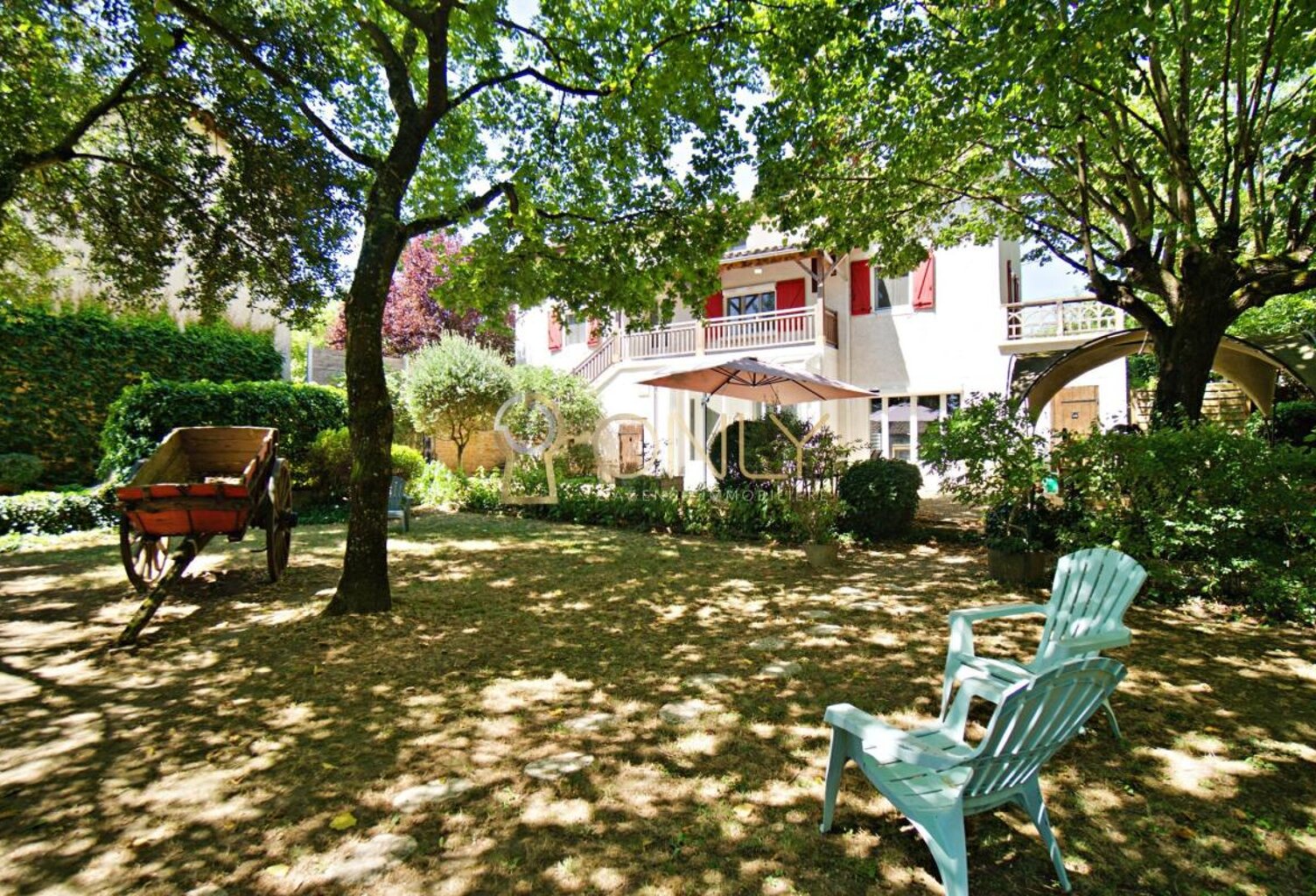 Saint-Julien- Maison - 4 chambres — photo 1