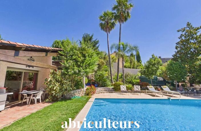 Maison familiale avec piscine et jardin avec  5 chambres en vente La Colle-sur-Loup (06480) — photo 2