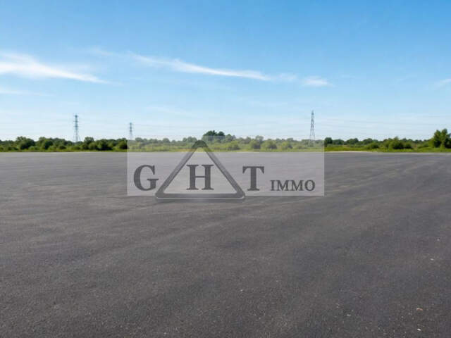 900 m² terrain à louer à LAGNY SUR MARNE — photo du bien