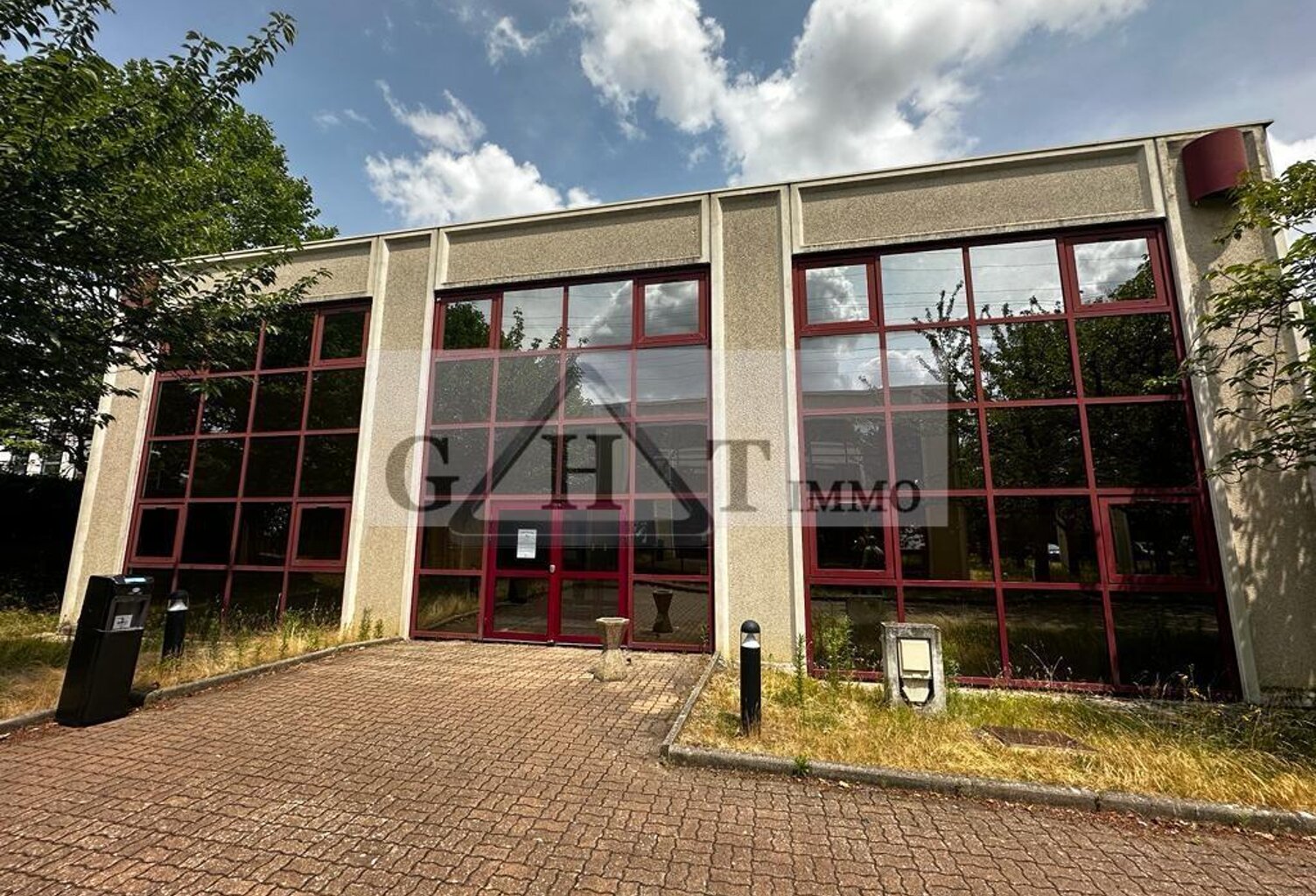 Bureaux à vendre 70 m² à PONTOISE — photo 1
