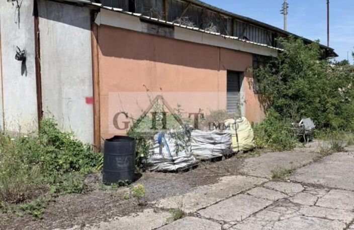 A LOUER 200 M² ENTREPOT BUREAUX A DRAVEIL — photo 4