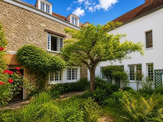Maison de 9 pièces de 245 m² à Épernon — photo du bien