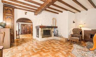 Maison 10 Pièces 171 m² à vendre à Arles (13200)