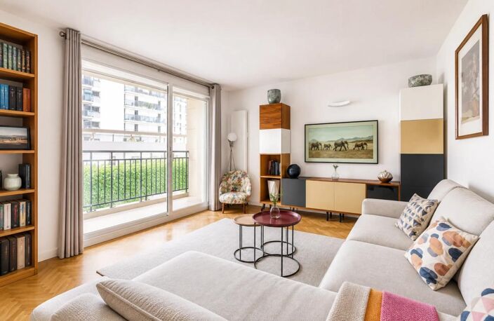 PRÈS DE NEUILLY-SUR-SEINE - 4 PIECES - 3 CHAMBRES - BALCON — photo 2