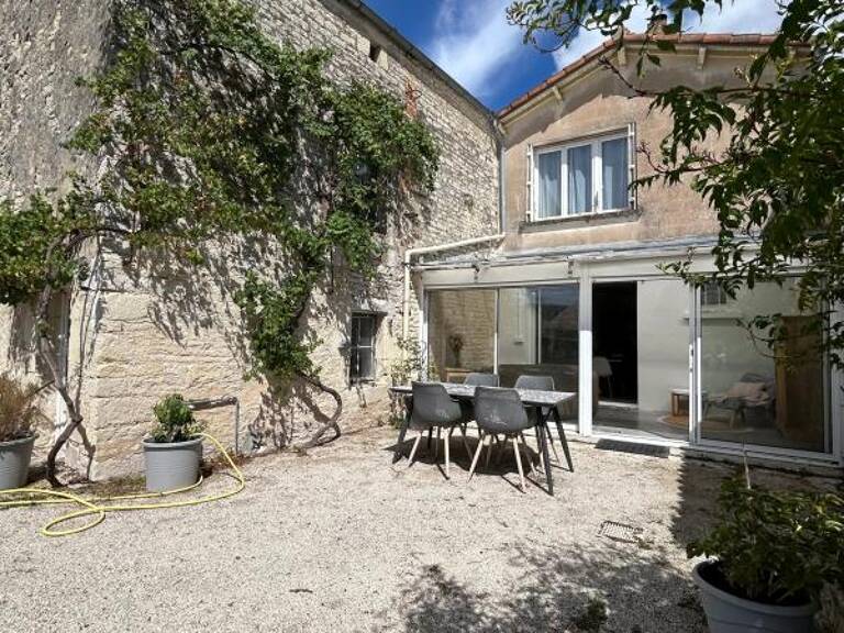 Maison de 135 m² à Mauzé-sur-le-Mignon — photo 1