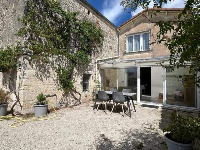 Maison de 135 m² à Mauzé-sur-le-Mignon — photo du bien