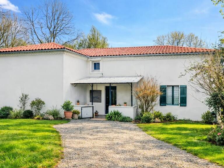 Maison 6 pièces et dépendances à Lacour — photo 1