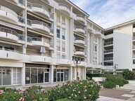 JUAN LES PINS - ENSEMBLE DE DEUX APPARTEMENTS – 102M2 - PISCINE PARC — photo 4