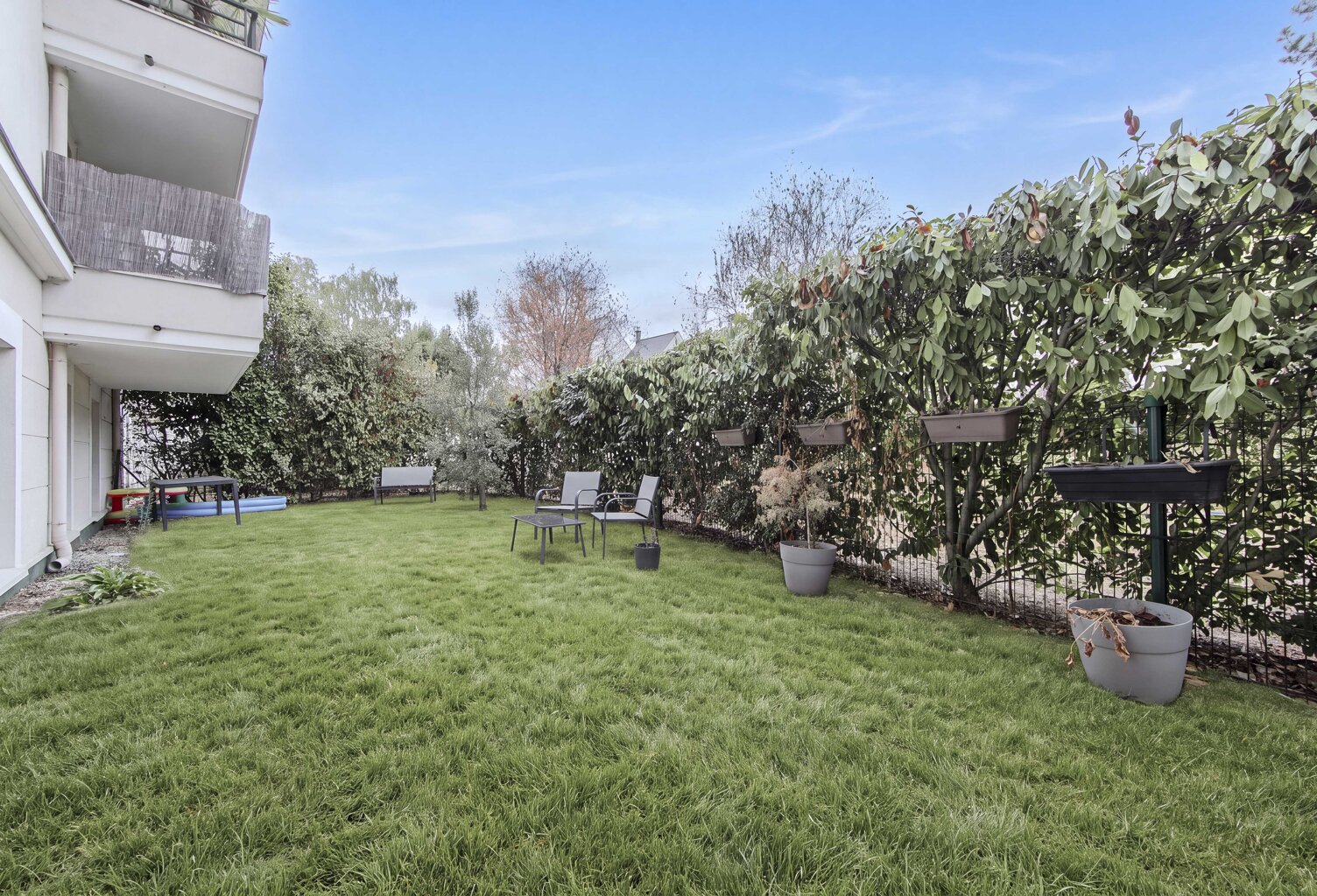 Bel appartement avec jardin a vendre — photo 1