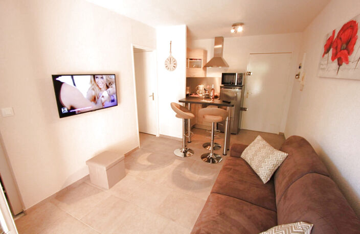 Sainte-Maxime   Appartement rénové à 200m de la plage — photo 5