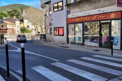 Commerce  50000 €