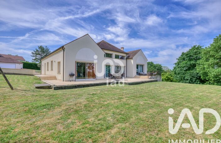 Vente Maison/villa 8 pièces — photo 2