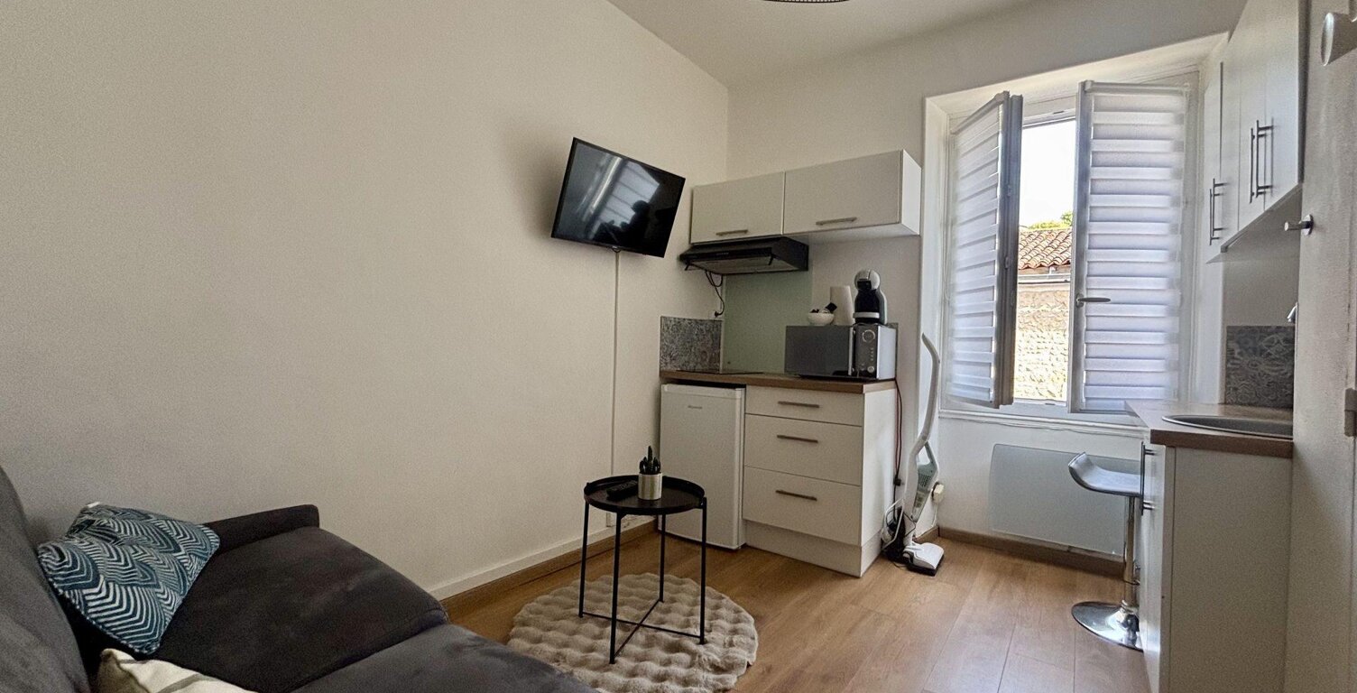 Appartement - 33.74m² - Poitiers — photo 1
