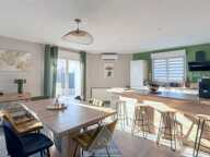 SAINT-MAURICE-DE-BEYNOST – SUPERBE T4 AVEC TERRASSE DE 70 M² – 3 CHAMBRES – 2 PARKINGS – CLIMATISATION — photo 2