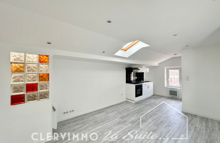APPARTEMENT DERNIER ÉTAGE ST MARCEL — photo 2