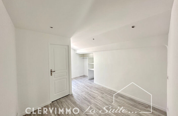 APPARTEMENT DERNIER ÉTAGE ST MARCEL — photo 3