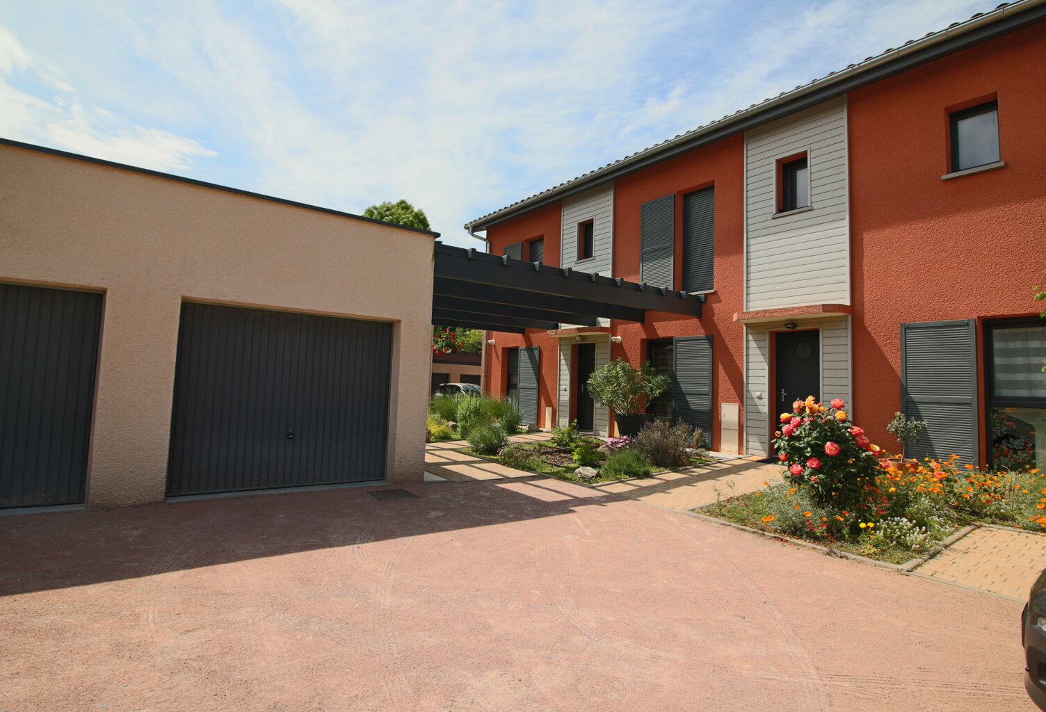69410 CHAMPAGNE-AU-MONT-D'OR - CENTRE - APPARTEMENT T3 DUPLE — photo 1