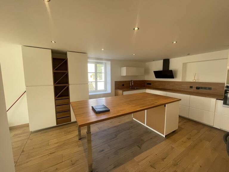 Maison 6 pièces 210 m² — photo 1