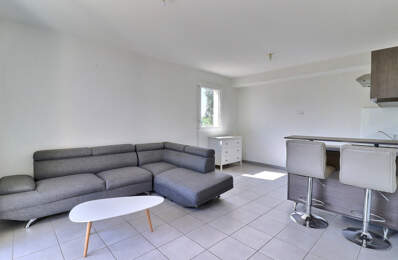 Appartement T2 avec balcon et parking — photo du bien