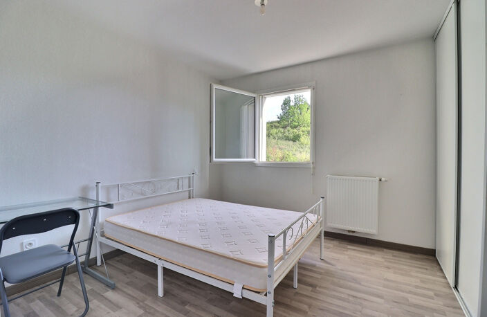 Appartement T2 avec balcon et parking — photo 4