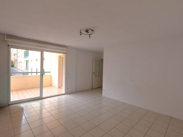 EXCLUSIVITE - BAYONNE  APPARTEMENT T2 - CENTRE BALCON ? PARKING - CELLIER — photo 1