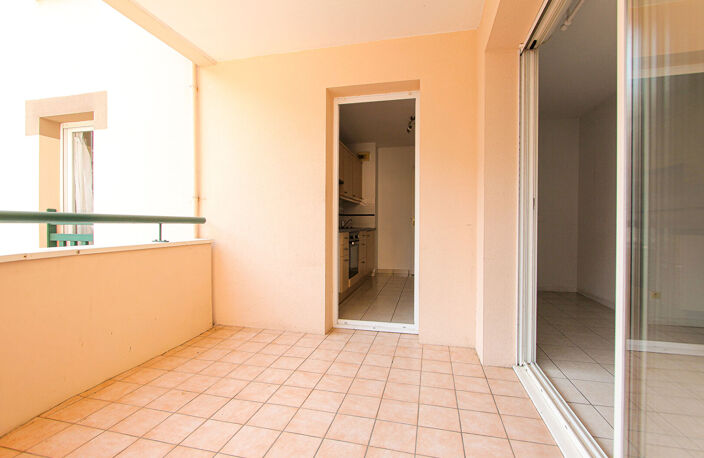 EXCLUSIVITE - BAYONNE  APPARTEMENT T2 - CENTRE BALCON ? PARKING - CELLIER — photo 3