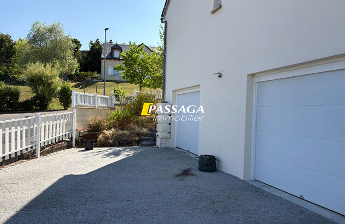 A VENDRE - Maison d'habitation de type 5 avec terrain - SEVERAC D'AVEYRON — photo 4