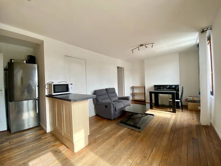 Appartement de type T3 situé en plein centre-ville de Creil — photo 1