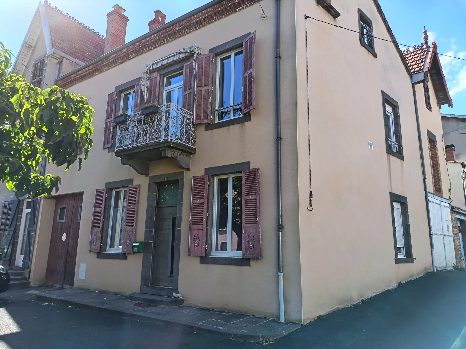 Maison 9 pièces 173 m² · à Brassac-les-Mines · 173 m² · 190 800 €